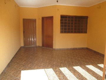 Casa / Padrão em Ribeirão Preto Alugar por R$1.700,00