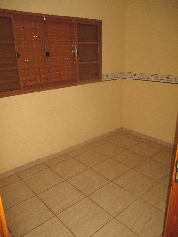 Alugar Casa / Padrão em Ribeirão Preto R$ 1.700,00 - Foto 8