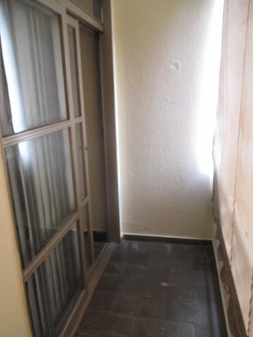 Alugar Apartamento / Padrão em Ribeirão Preto R$ 1.300,00 - Foto 2