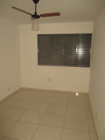 Alugar Apartamento / Padrão em Ribeirão Preto R$ 1.300,00 - Foto 11