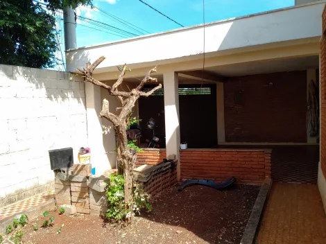 Alugar Casa / Padrão em Ribeirão Preto R$ 950,00 - Foto 4