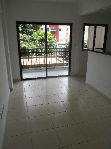 Apartamento / Padrão em Ribeirão Preto Alugar por R$1.600,00