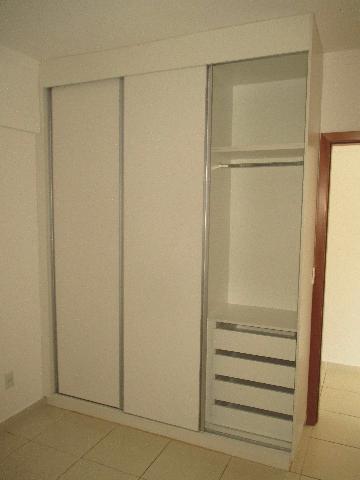 Alugar Apartamento / Padrão em Ribeirão Preto R$ 1.600,00 - Foto 5