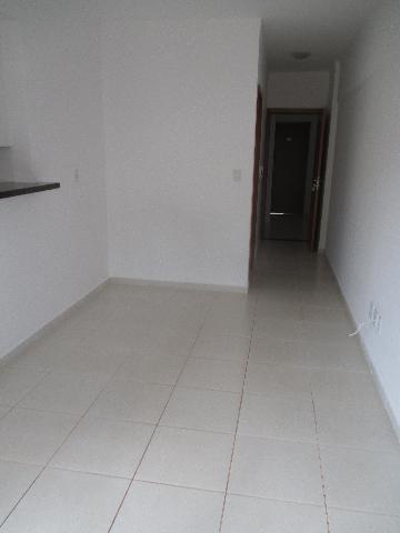 Alugar Apartamento / Padrão em Ribeirão Preto R$ 1.600,00 - Foto 3