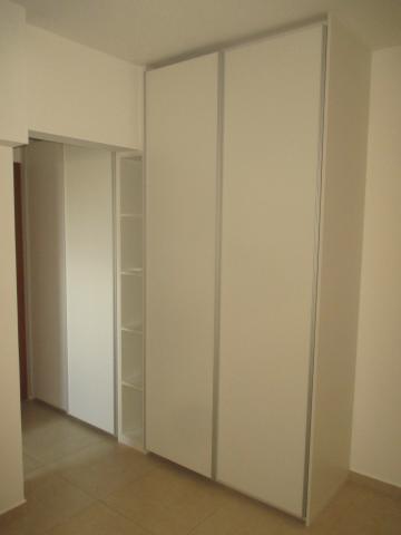 Alugar Apartamento / Padrão em Ribeirão Preto R$ 1.800,00 - Foto 9