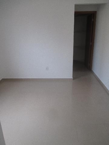 Alugar Apartamento / Padrão em Ribeirão Preto R$ 800,00 - Foto 5