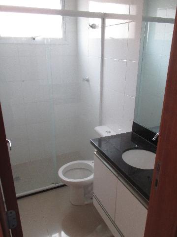 Alugar Apartamento / Padrão em Ribeirão Preto R$ 800,00 - Foto 8