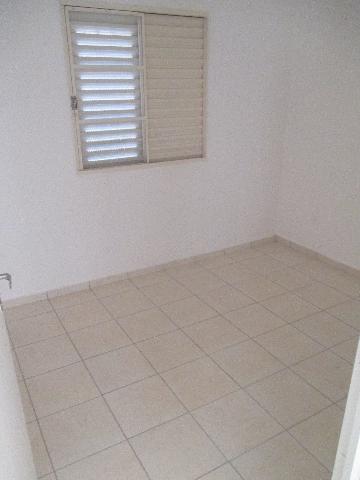 Alugar Apartamento / Padrão em Ribeirão Preto R$ 1.000,00 - Foto 2