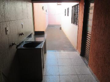 Alugar Casa / Padrão em Ribeirão Preto R$ 1.500,00 - Foto 14