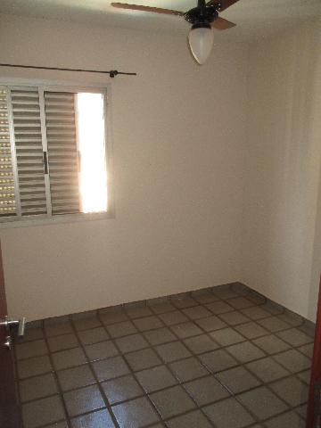 Alugar Apartamento / Padrão em Ribeirão Preto R$ 1.100,00 - Foto 12