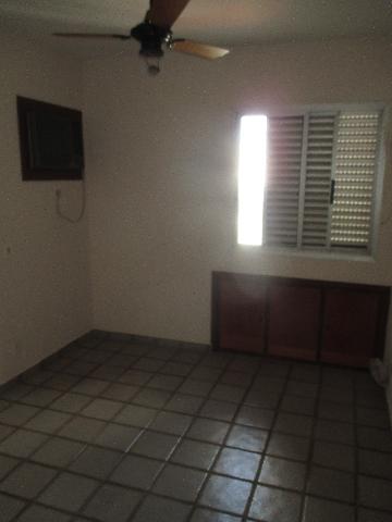 Alugar Apartamento / Padrão em Ribeirão Preto R$ 1.100,00 - Foto 17