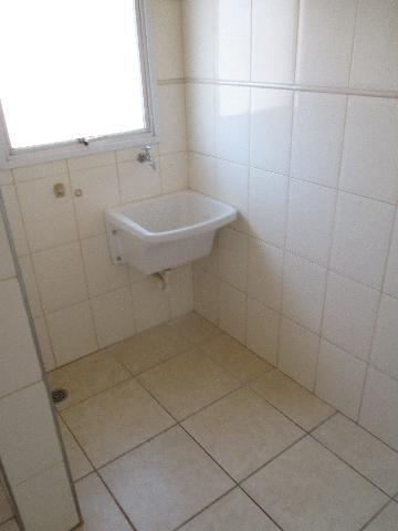 Alugar Apartamento / Padrão em Ribeirão Preto R$ 1.500,00 - Foto 4