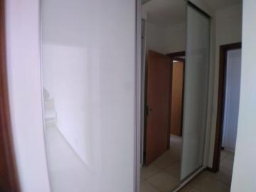 Alugar Apartamento / Padrão em Ribeirão Preto R$ 1.800,00 - Foto 10