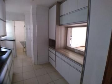 Alugar Apartamentos / Padrão em Ribeirão Preto R$ 1.800,00 - Foto 8