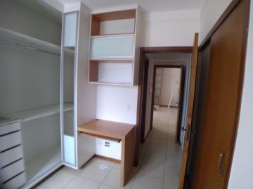 Alugar Apartamentos / Padrão em Ribeirão Preto R$ 1.800,00 - Foto 24