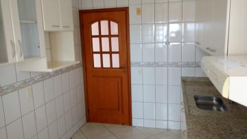 Alugar Apartamento / Padrão em Ribeirão Preto R$ 1.500,00 - Foto 16