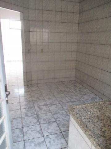 Casa / Padrão em Ribeirão Preto Alugar por R$650,00