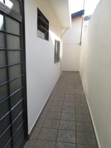 Alugar Casa / Padrão em Ribeirão Preto R$ 1.500,00 - Foto 14