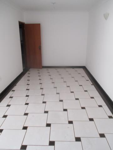 Alugar Apartamento / Padrão em Ribeirão Preto R$ 1.200,00 - Foto 2