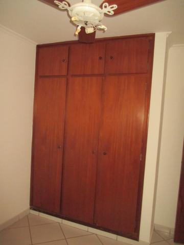 Alugar Apartamentos / Padrão em Ribeirão Preto R$ 1.200,00 - Foto 11