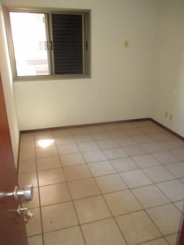 Alugar Apartamento / Padrão em Ribeirão Preto R$ 1.200,00 - Foto 7