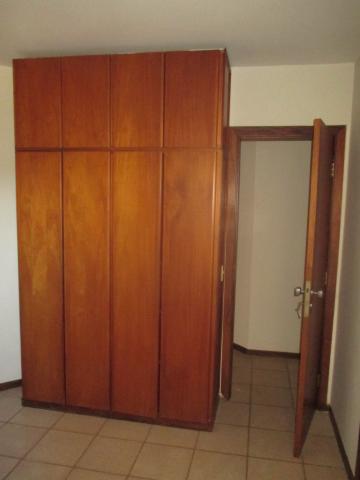 Alugar Apartamento / Padrão em Ribeirão Preto R$ 1.200,00 - Foto 8