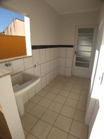 Alugar Casa / Padrão em Ribeirão Preto R$ 1.300,00 - Foto 16