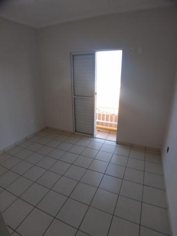 Alugar Casa / Padrão em Ribeirão Preto R$ 1.300,00 - Foto 12