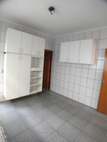 Alugar Casa / Padrão em Ribeirão Preto R$ 1.300,00 - Foto 4