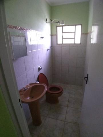 Alugar Casa / Padrão em Ribeirão Preto R$ 700,00 - Foto 7