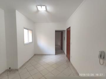 Apartamento / Padrão em Ribeirão Preto Alugar por R$1.300,00