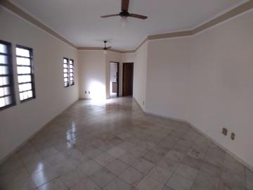 Alugar Casa / Padrão em Ribeirão Preto R$ 2.000,00 - Foto 4