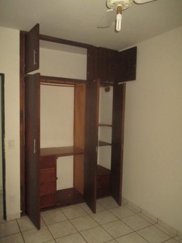 Alugar Apartamento / Padrão em Ribeirão Preto R$ 1.000,00 - Foto 9