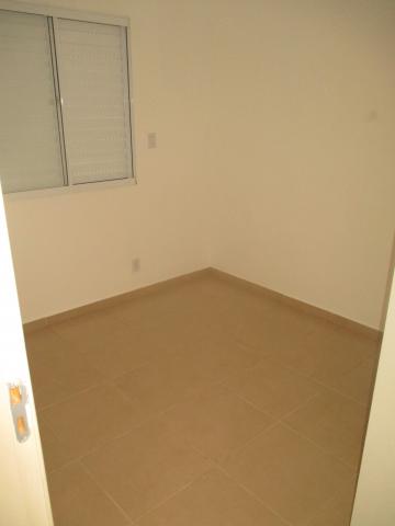 Alugar Apartamento / Padrão em Ribeirão Preto R$ 650,00 - Foto 9