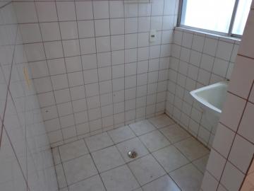 Alugar Apartamento / Padrão em Ribeirão Preto R$ 1.100,00 - Foto 7