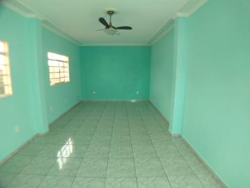 Alugar Casa / Padrão em Ribeirão Preto R$ 1.400,00 - Foto 3