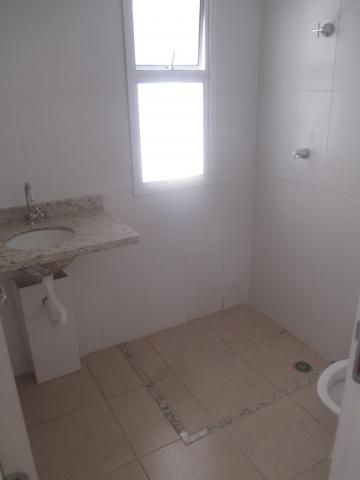 Alugar Apartamento / Padrão em Ribeirão Preto R$ 2.000,00 - Foto 8