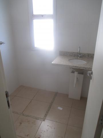 Alugar Apartamento / Padrão em Ribeirão Preto R$ 2.000,00 - Foto 11