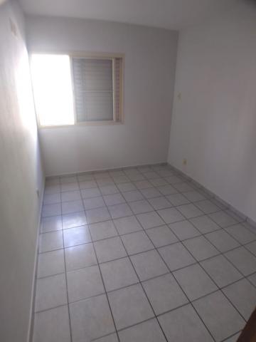 Alugar Apartamento / Padrão em Ribeirão Preto R$ 1.400,00 - Foto 8