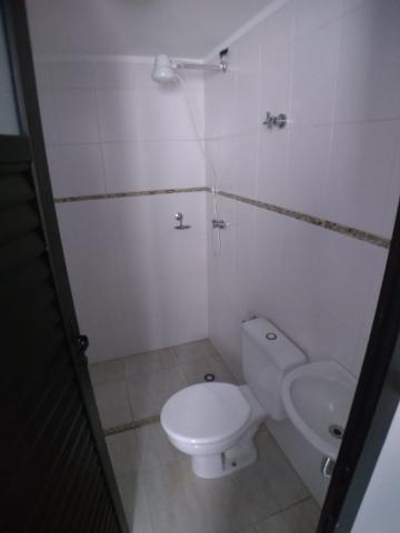 Alugar Apartamento / Padrão em Ribeirão Preto R$ 1.800,00 - Foto 11