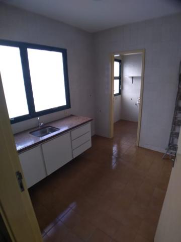 Alugar Apartamento / Padrão em Ribeirão Preto R$ 1.100,00 - Foto 3