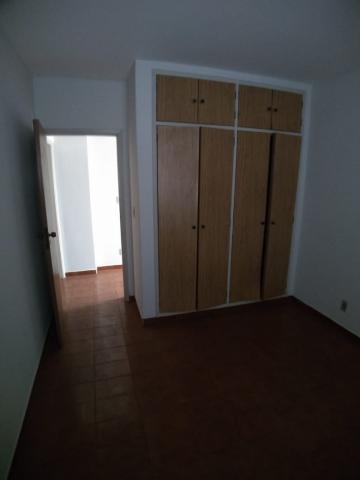 Alugar Apartamento / Padrão em Ribeirão Preto R$ 1.100,00 - Foto 11