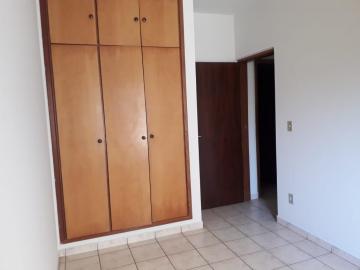 Alugar Apartamento / Padrão em Ribeirão Preto R$ 700,00 - Foto 3