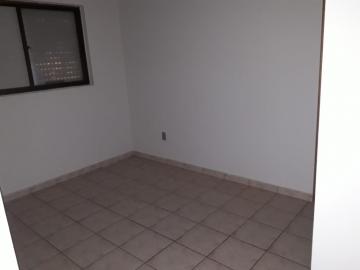 Alugar Apartamento / Padrão em Ribeirão Preto R$ 700,00 - Foto 5