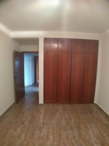 Alugar Apartamento / Padrão em Ribeirão Preto R$ 1.800,00 - Foto 17