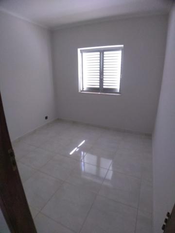 Alugar Casa / Padrão em Ribeirão Preto R$ 900,00 - Foto 3