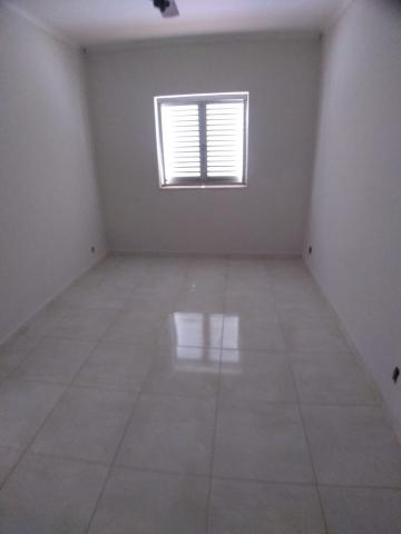 Alugar Casa / Padrão em Ribeirão Preto R$ 900,00 - Foto 9