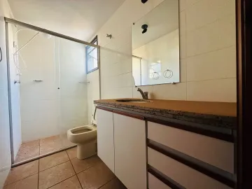 Alugar Apartamentos / Padrão em Ribeirão Preto R$ 1.300,00 - Foto 5