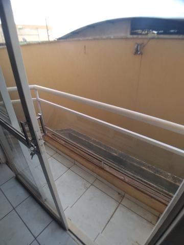 Alugar Apartamento / Padrão em Ribeirão Preto R$ 1.550,00 - Foto 2