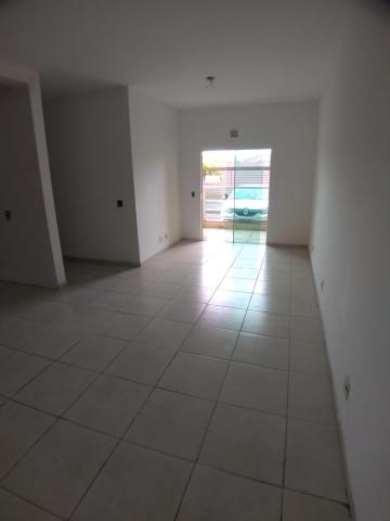 Apartamento / Padrão em Ribeirão Preto Alugar por R$1.350,00